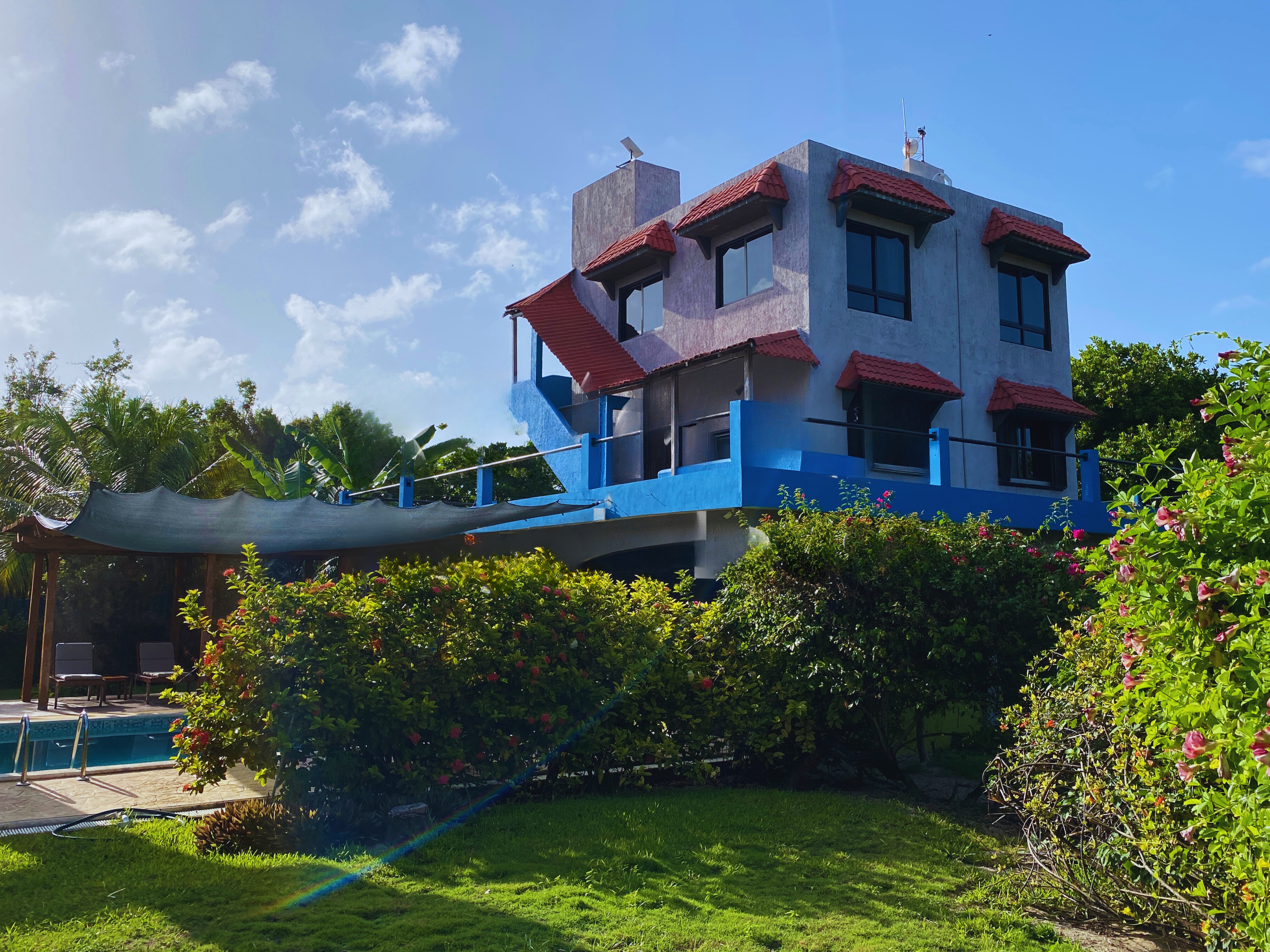 VILLA HOTEL FRENTE AL MAR EN VENTA – MAHAHUAL QROO.