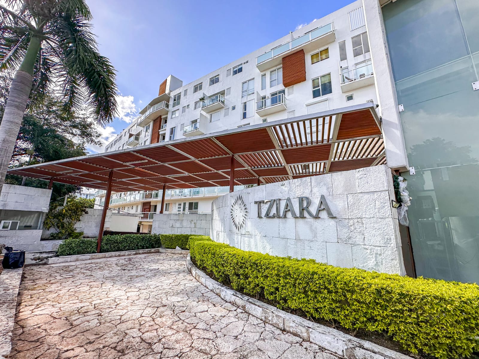 Fachada de Departamento en RENTA en Cancún Sm 16