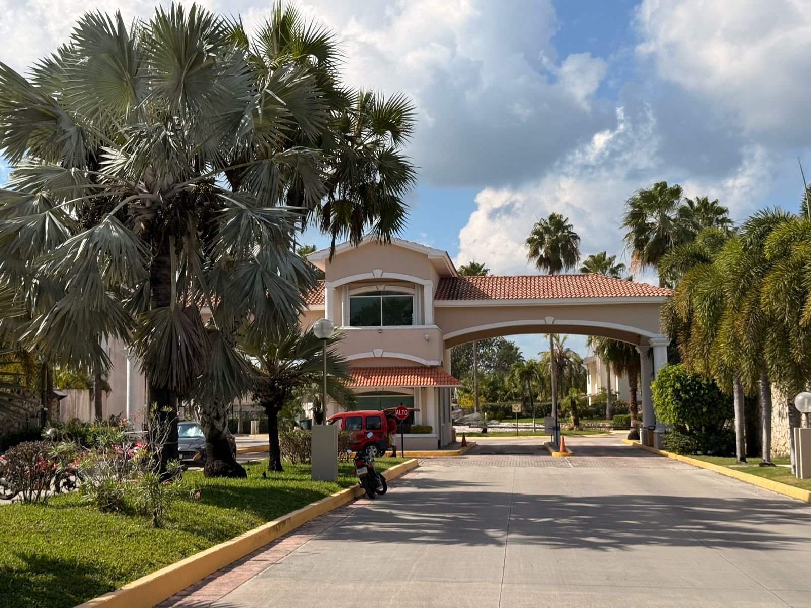 Fachada de Casa en VENTA en Playa Magna