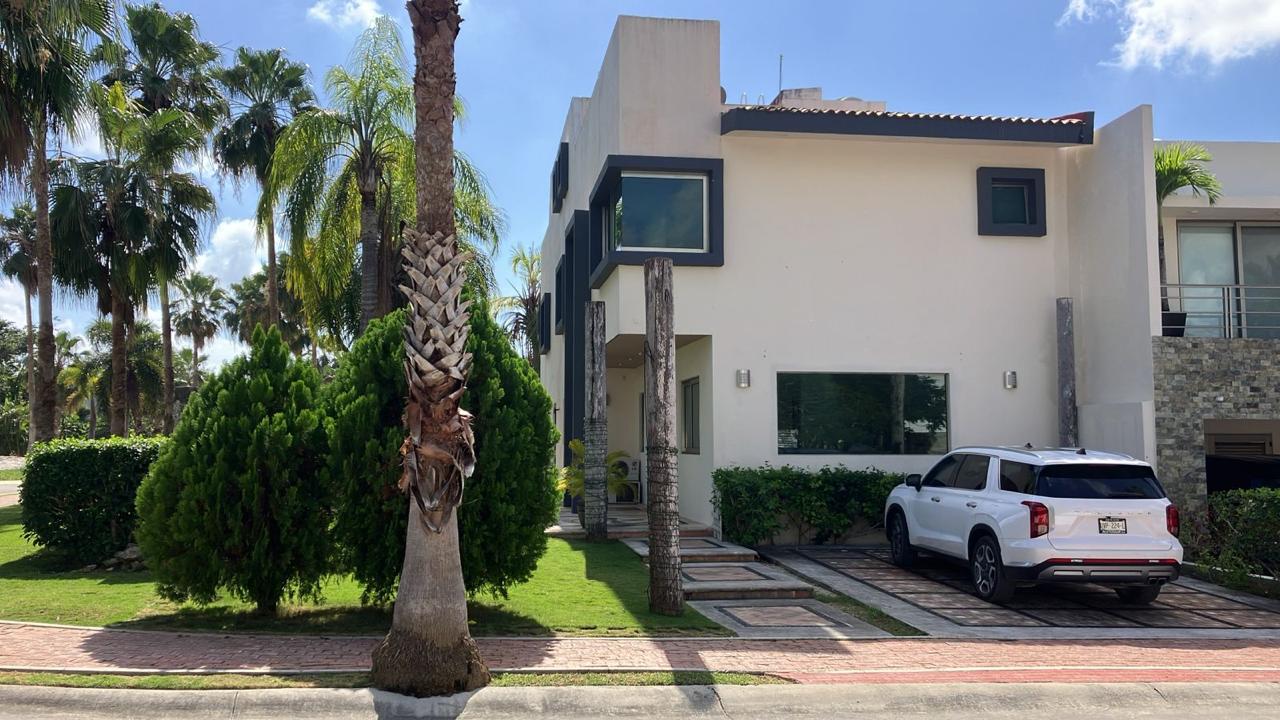 Casa en VENTA en Playa Magna