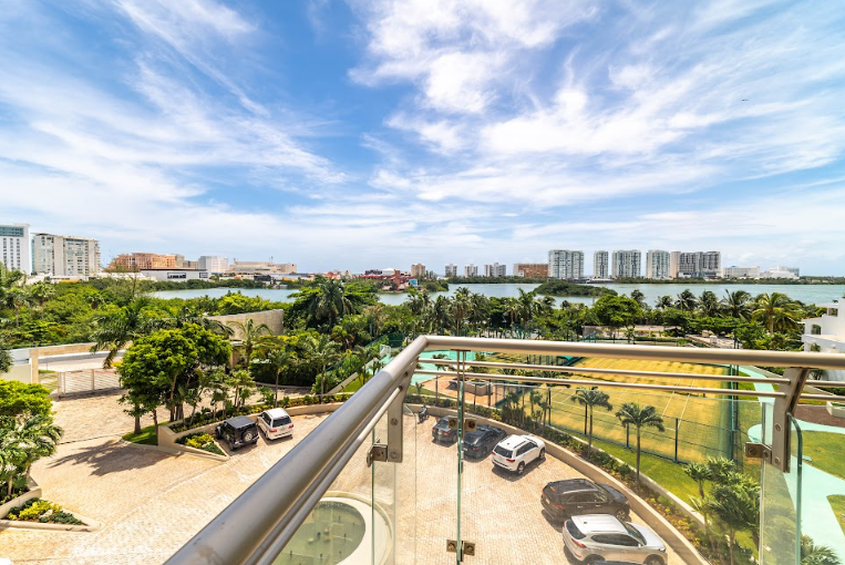 Venta departamento en Las Olas Cancun Zona Hotelera